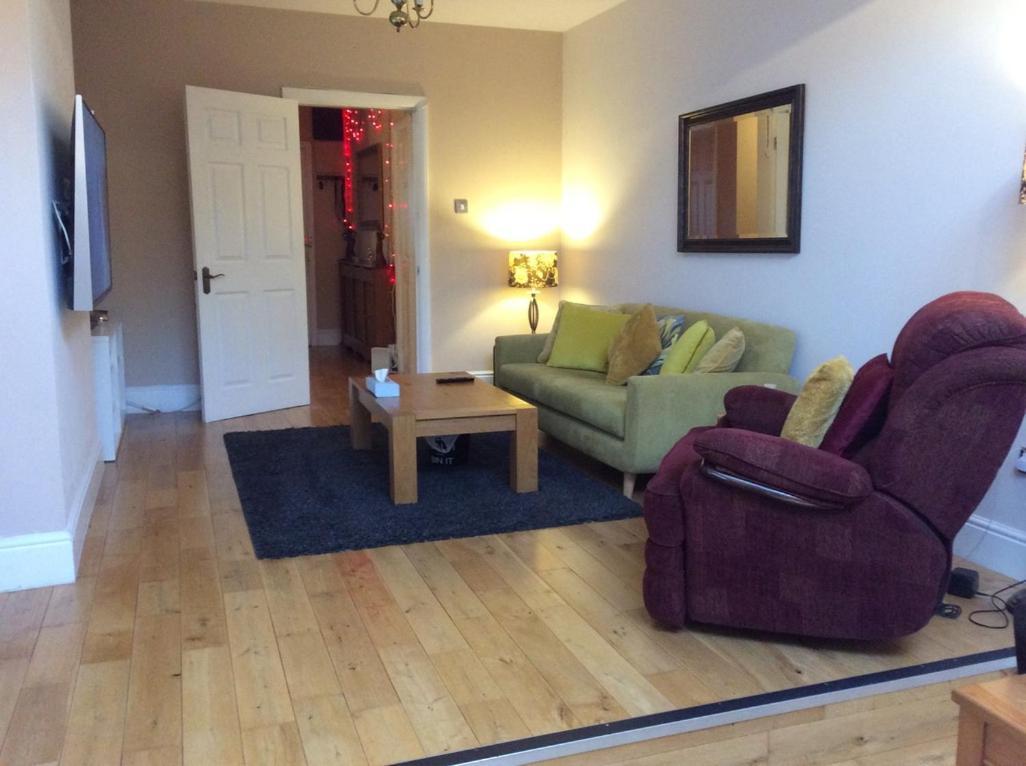 Apartment 2 Double Bedroom Flat With Large Garden