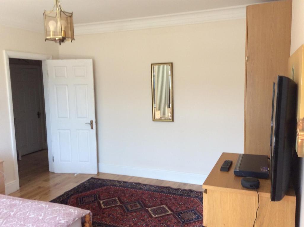 Apartment 2 Double Bedroom Flat With Large Garden Bristol
